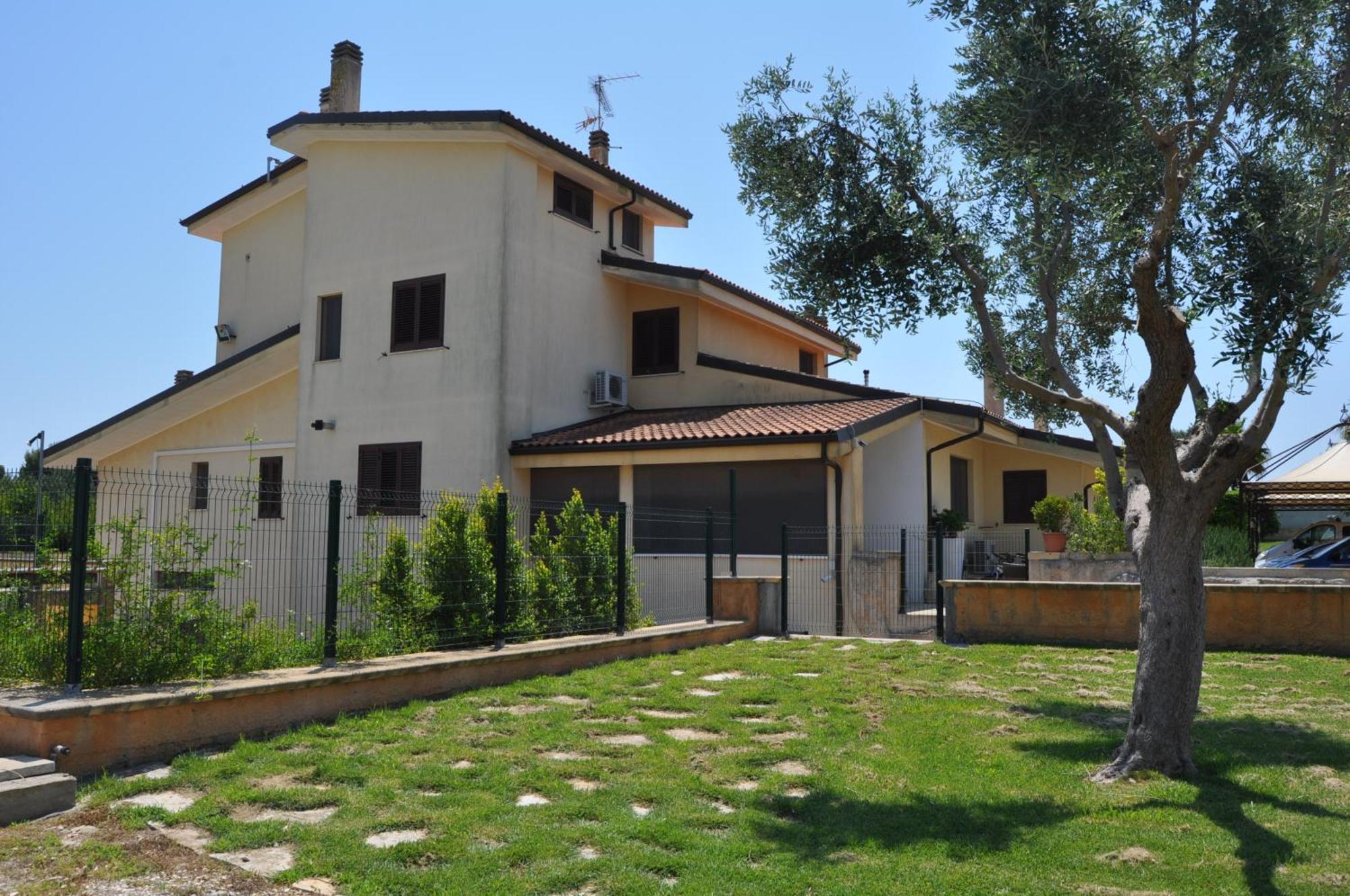 ليتشي Bed & Breakfast Giardini Di Marzo المظهر الخارجي الصورة